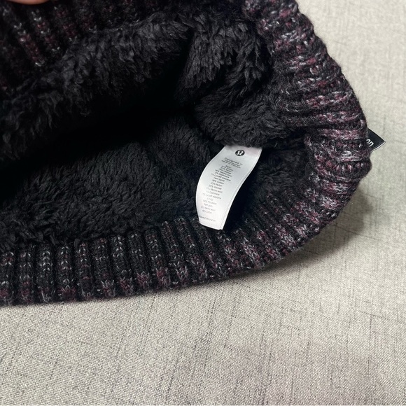 Lululemon Textured Fleece Lined Knit Beanie Winter Hat Nwt - Picture 3 of 6